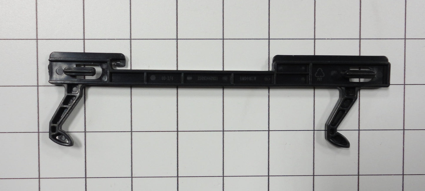 Frigidaire 5304477389 LATCH,DOOR-2