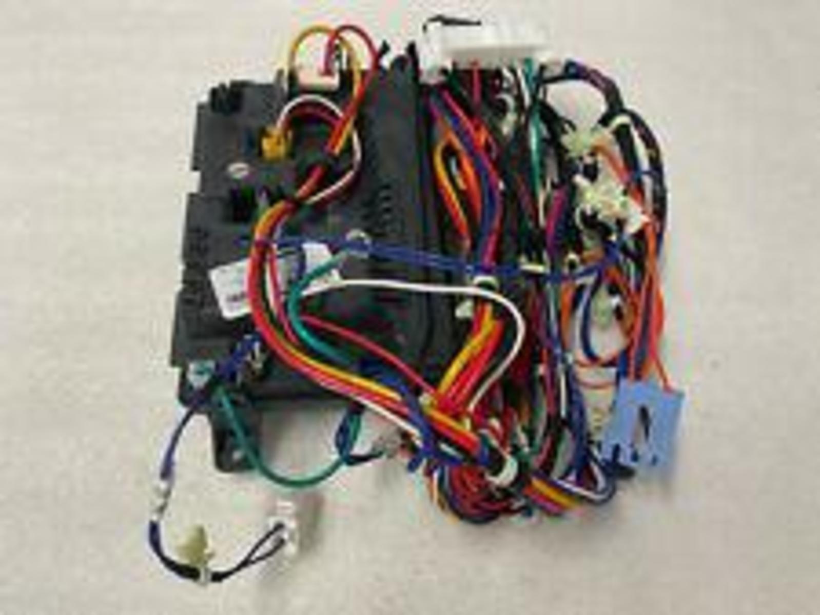 Frigidaire 5304513547 MAIN BOARD, ASSEMBLY,W/HOUSI-1