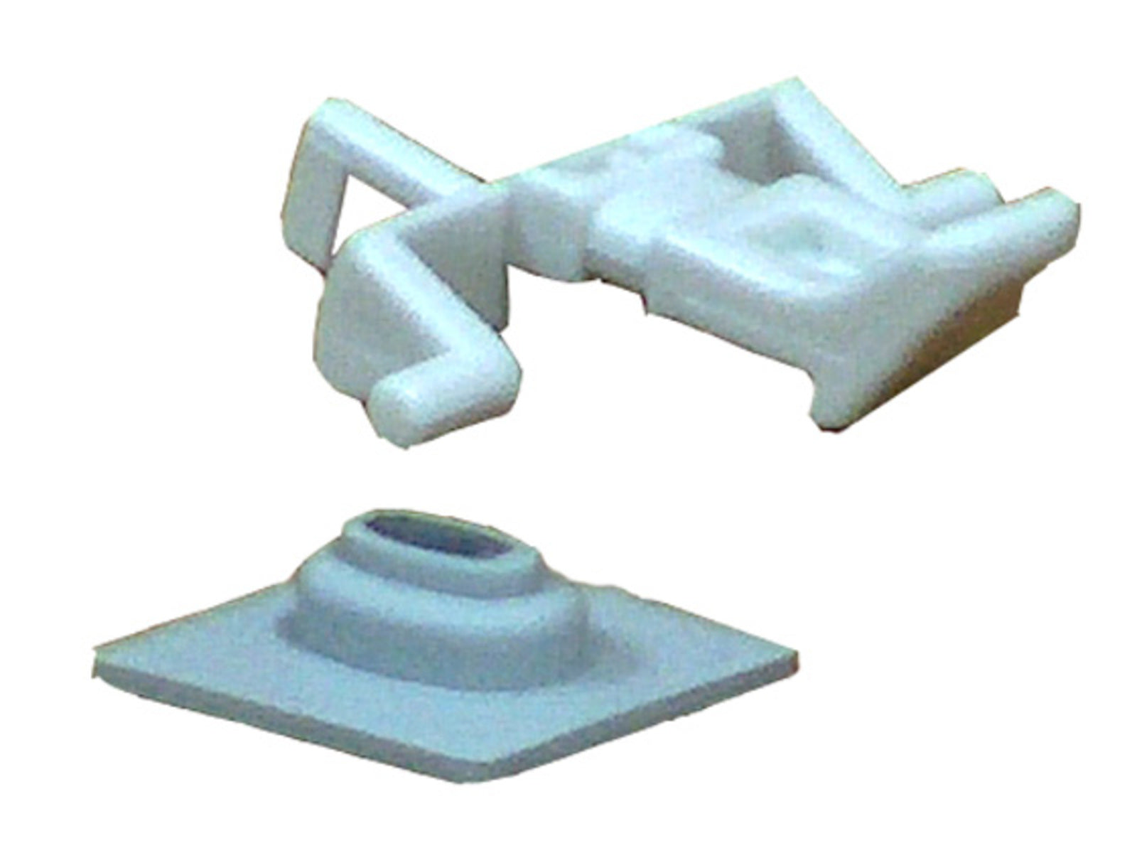 Whirlpool W10131752 Grommet and Latch-1