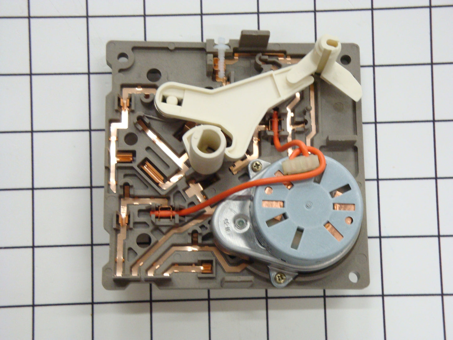 W10190935 Whirlpool Refrigerator Ice Maker Control Module & Motor Assembly-2