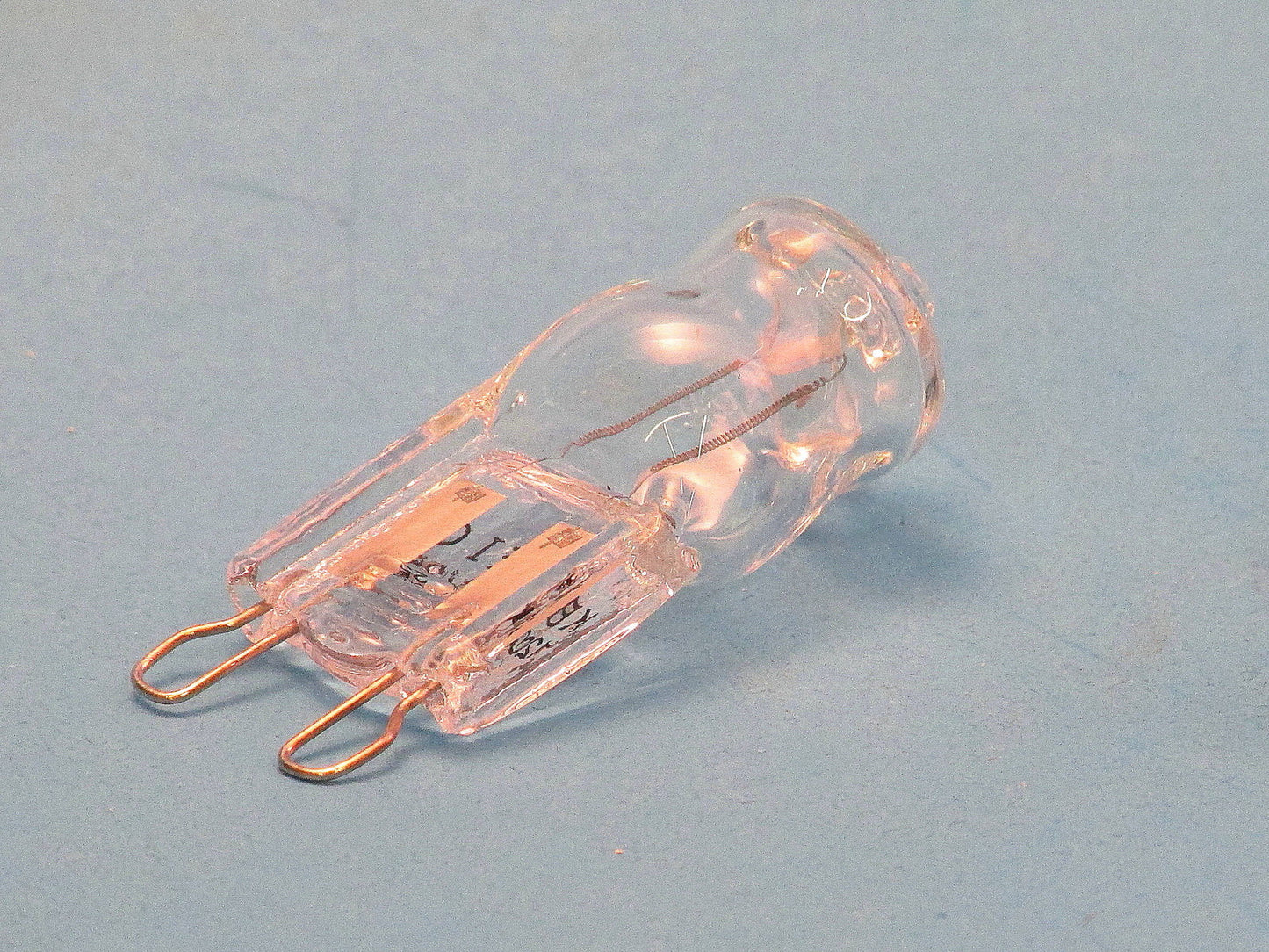 W10709921 Whirlpool Microwave Halogen Light Bulb-1