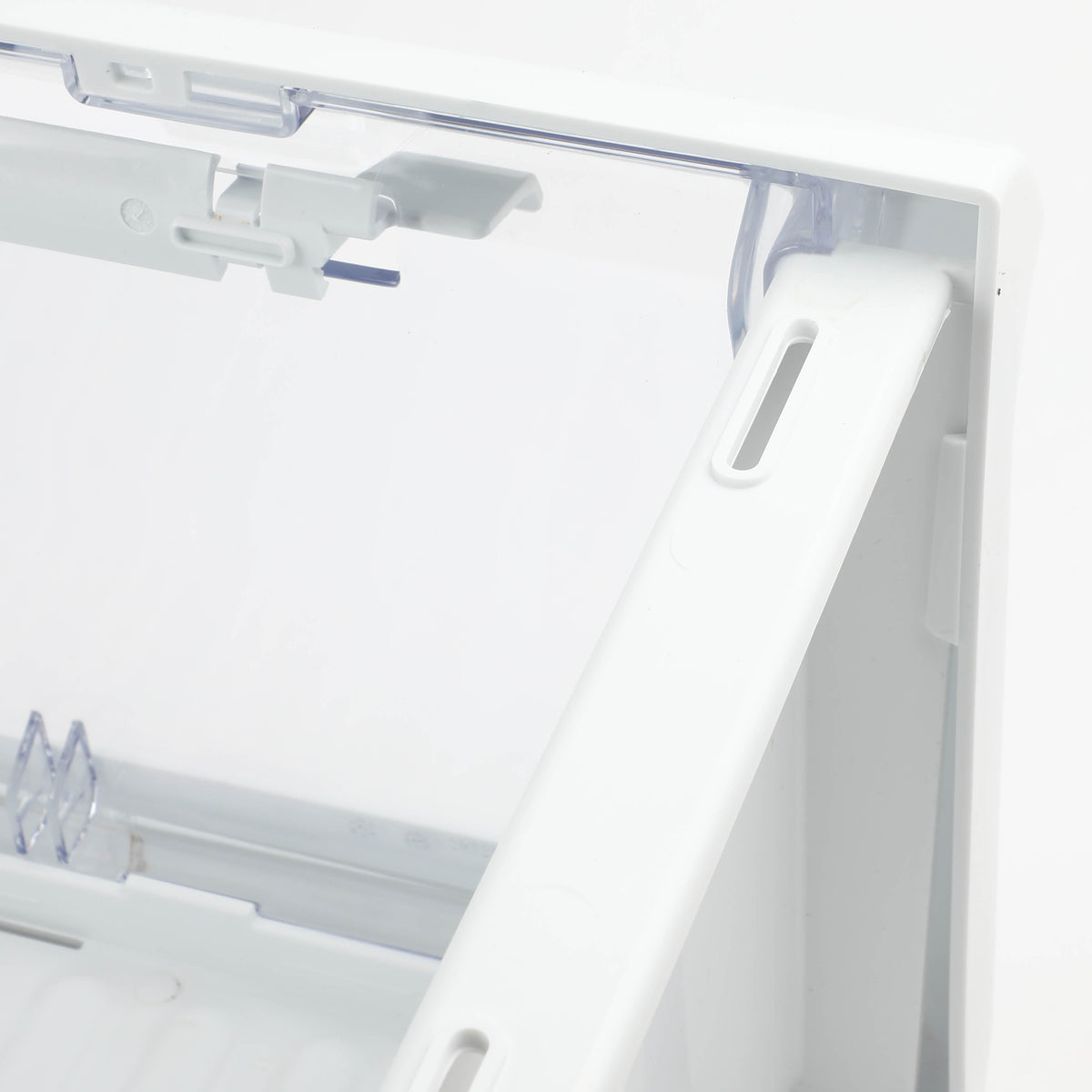 Frigidaire A11791811 Pro Crisper Bin Assembly for Refrigerator_1