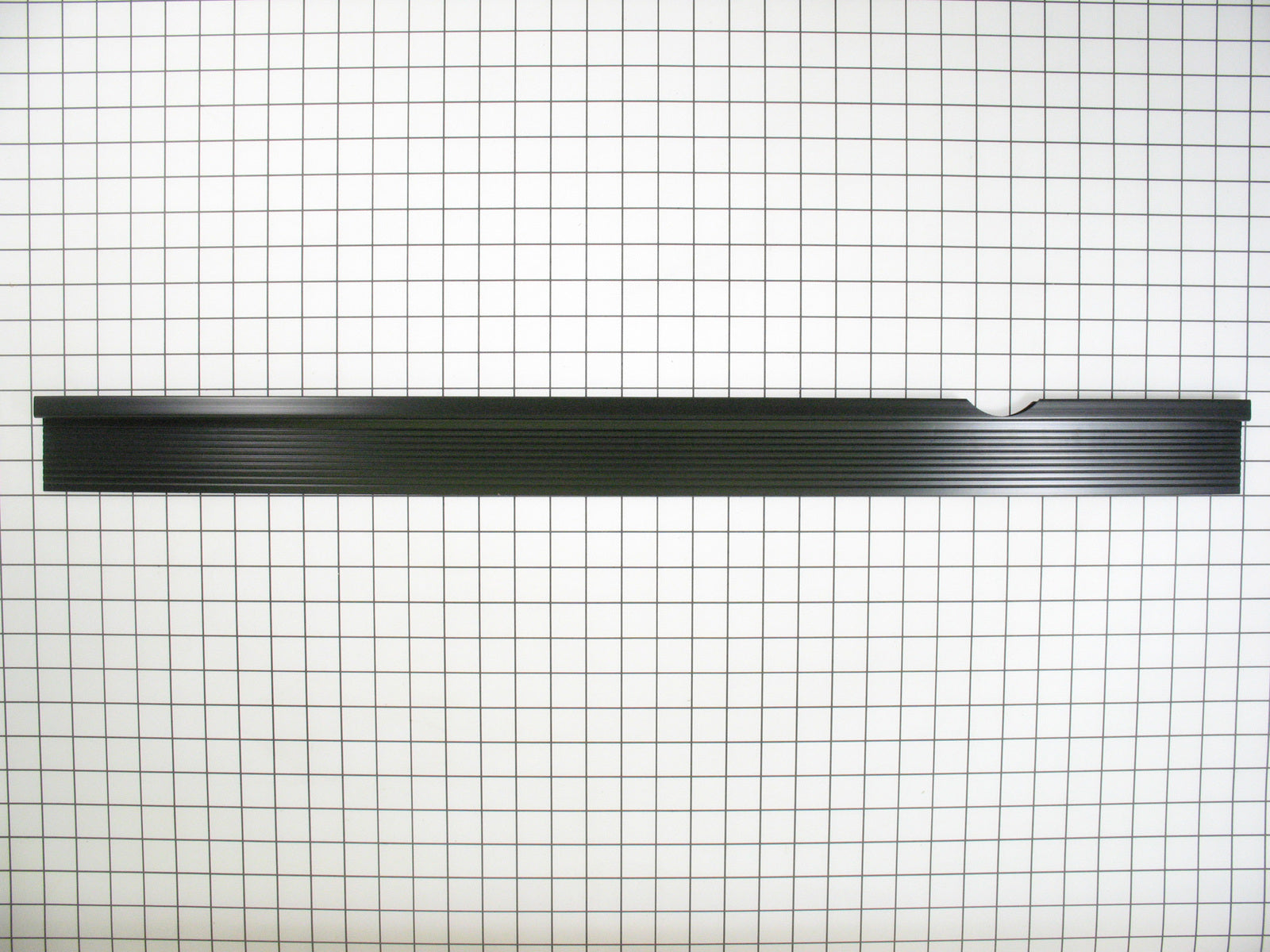 Whirlpool WP2209024B GRILLE-FRT-1