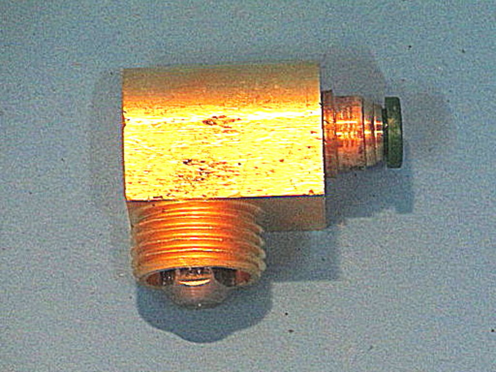 Frigidaire 5304529773 NOZZLE ASSEMBLY,MIST SYSTEM-1