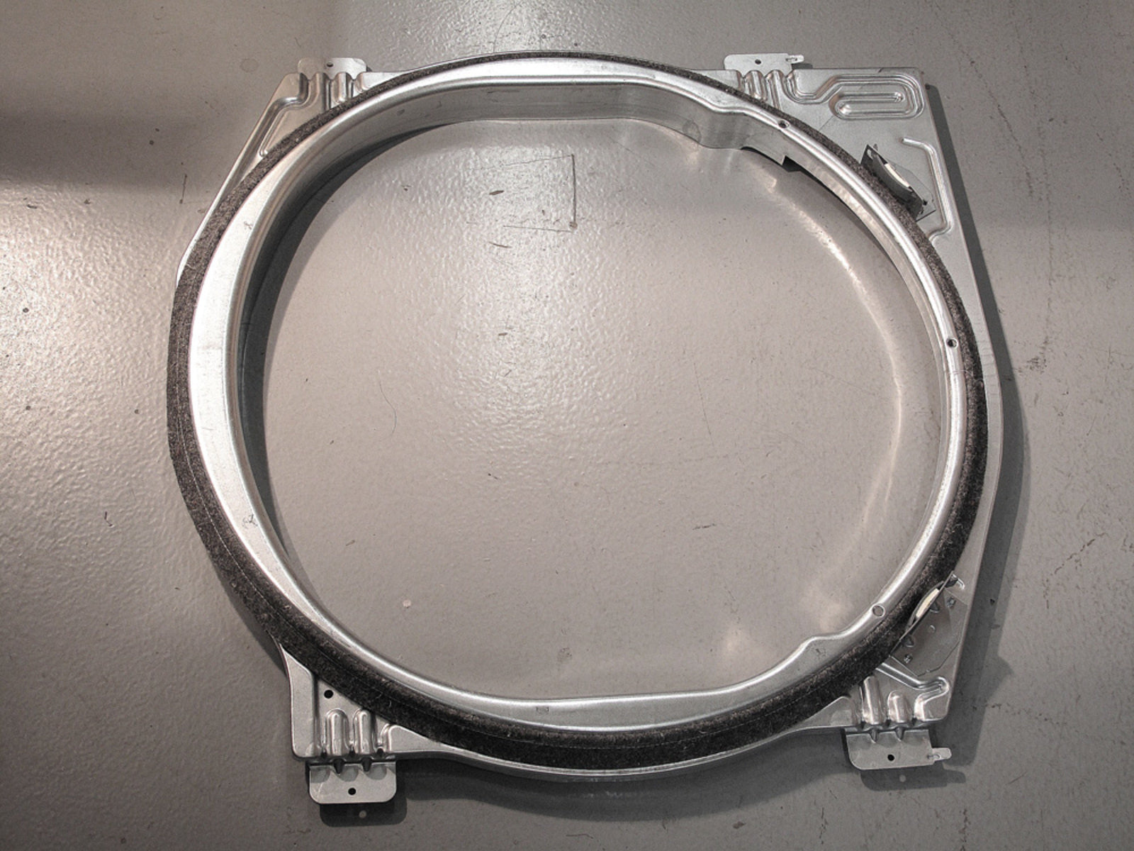 Speed Queen D510266P BULKHEAD FRT ASSY,COMML SV-1